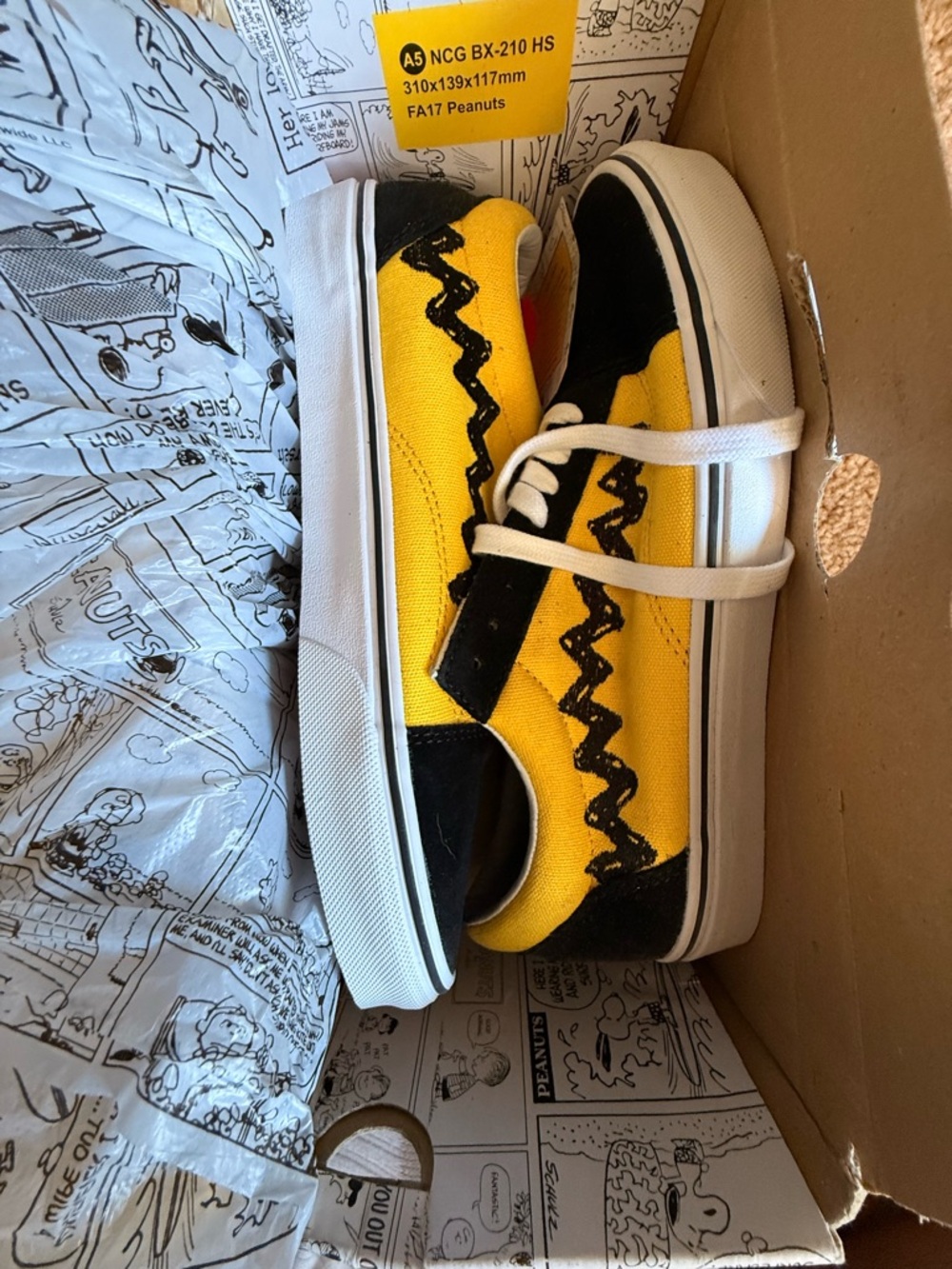 Vans x Peanuts  Oldskool